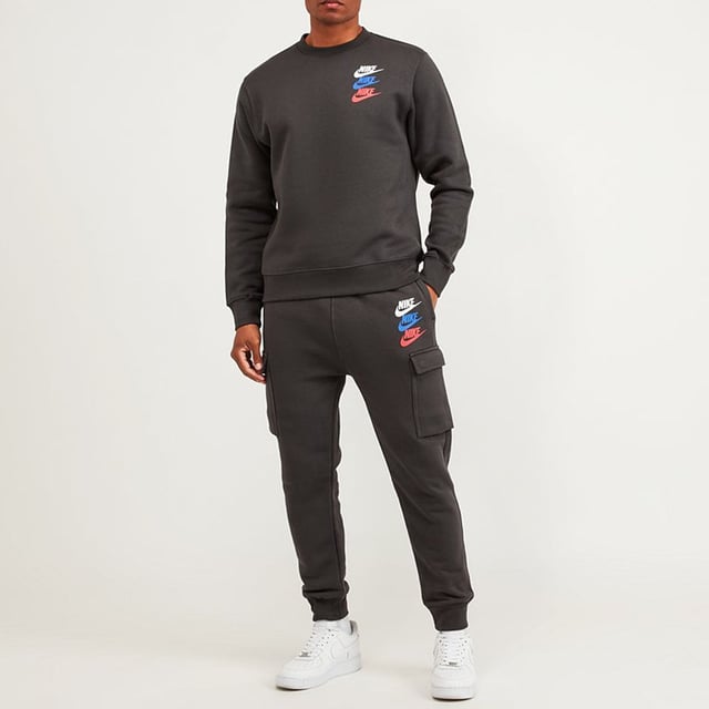 Nike Sportswear Men's Standard Issue Tracksuit, Dark Smoke Grey